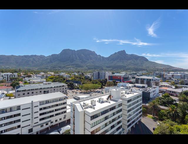 2 BEDROOM APARTMENT RENTED IN CLAREMONT UPPER